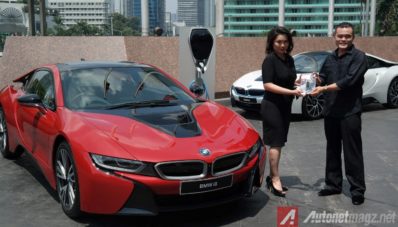 Satu-satunya BMW i8 Protonic Red Edition Di Indonesia Akhirnya Diserah Terimakan Ke Pembelinya! Satu-satunya BMW i8 Protonic Red Edition Di Indonesia Akhirnya Diserah Terimakan Ke Pembelinya!