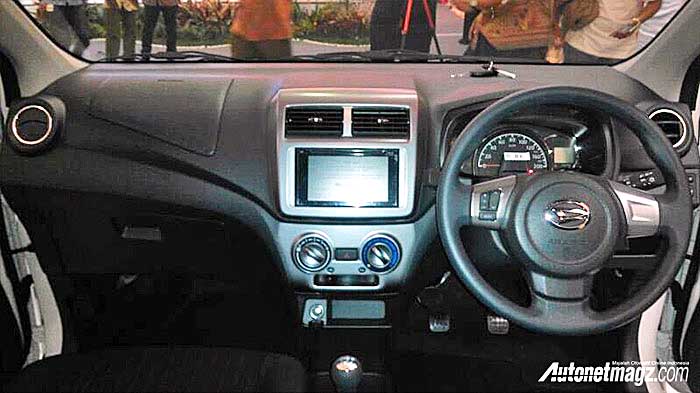, New-Daihatsu-Ayla-Facelift-1200-interior-1: New-Daihatsu-Ayla-Facelift-1200-interior-1