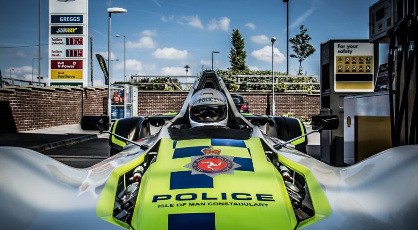 Mobil Polisi BAC Mono? Cuma di Isle of Man, Bung! Mobil Polisi BAC Mono? Cuma di Isle of Man, Bung!