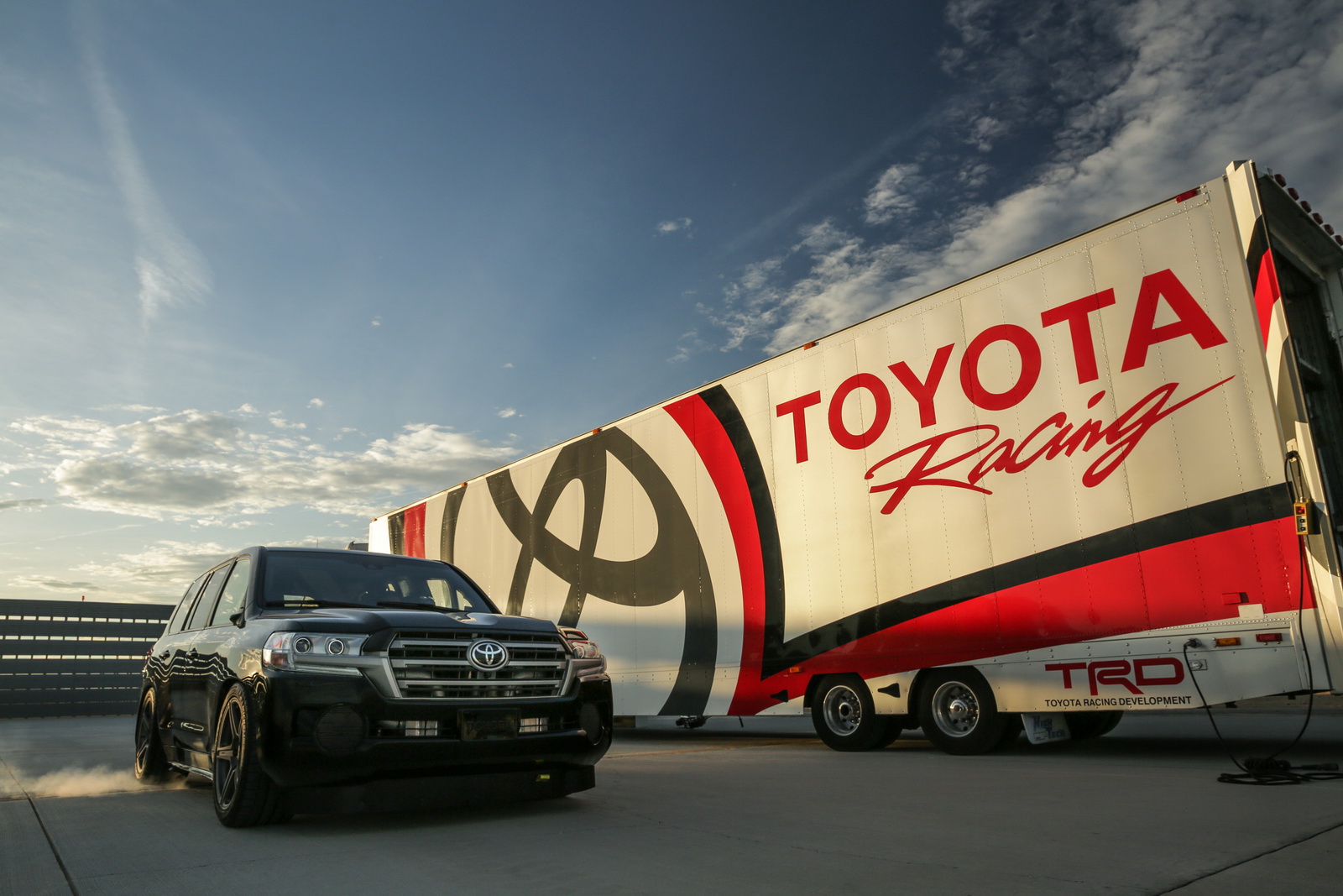 Berita, Land Cruiser Speed TRD: Toyota Land Speed Cruiser, SUV Modifikasi Paling Kencang