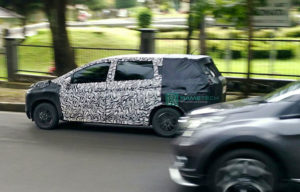 Mitsubishi XM Concept Versi Produksi Tertangkap Kamera Sedang Diuji Jalan Mitsubishi XM Concept Versi Produksi Tertangkap Kamera Sedang Diuji Jalan