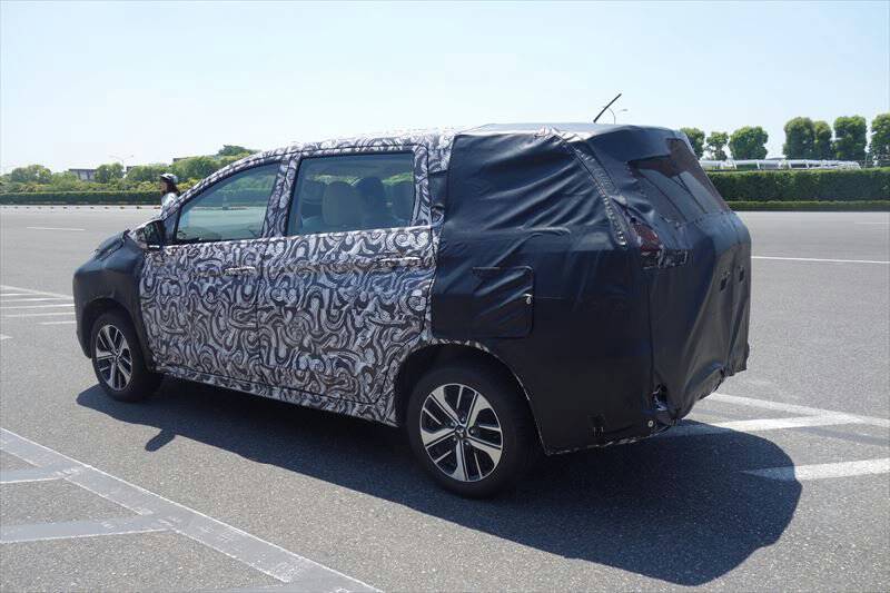Berita, Mitsubishi XM Concept.j: Mitsubishi Expander Mulai Dites di Jepang, Carlos Ghosn Terlibat!