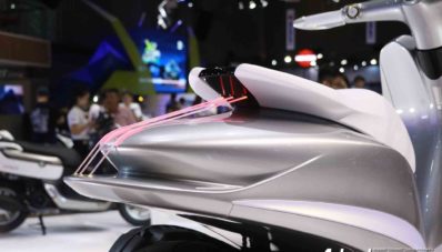 Yamaha Perkenalkan Glorious Concept, Skutik Cantik Nan Futuristis Yamaha Perkenalkan Glorious Concept, Skutik Cantik Nan Futuristis