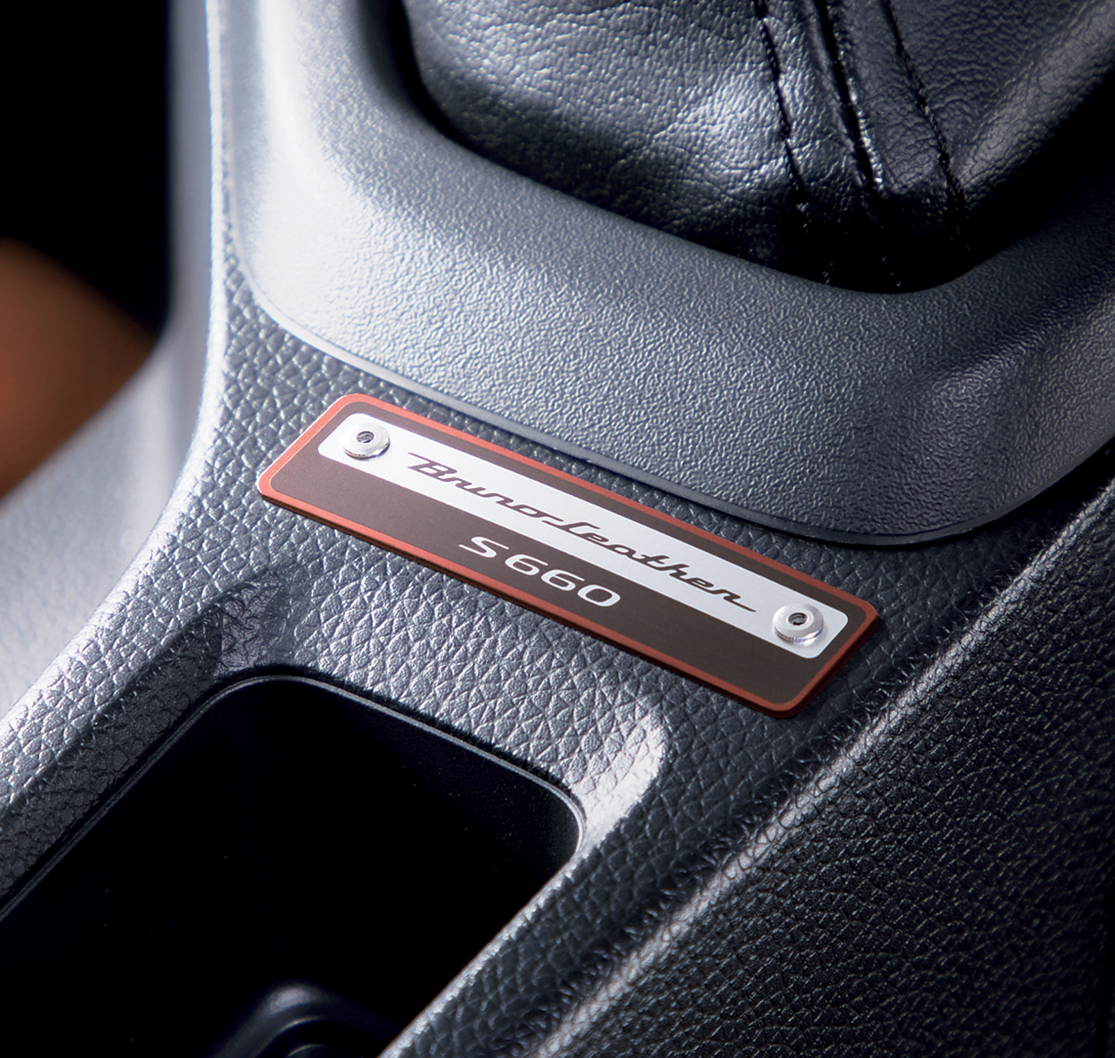 Honda, honda-s660-bruno-leather-6: Honda S660 Bruno Leather Edition: Mobil untuk Main – Main