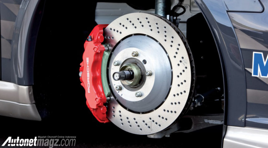 7 Mobil dengan Deselerasi Paling Cepat 7 Mobil dengan Deselerasi Paling Cepat