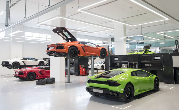 Berita, showroom baru terbesar lamborghini di dubai: Showroom Lamborghini Terbesar Di Dunia Diresmikan, Tebak Di mana