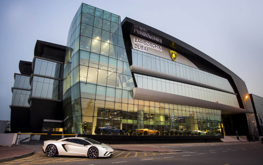 Berita, showroom terbesar lamborghini di dubai: Showroom Lamborghini Terbesar Di Dunia Diresmikan, Tebak Di mana