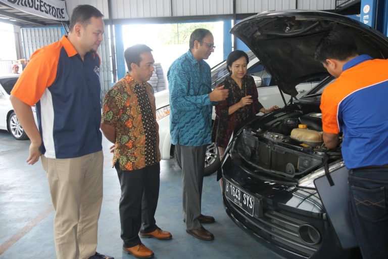 Tata Resmi Bekerjasama Dengan Bengkel Taksi Blue Bird