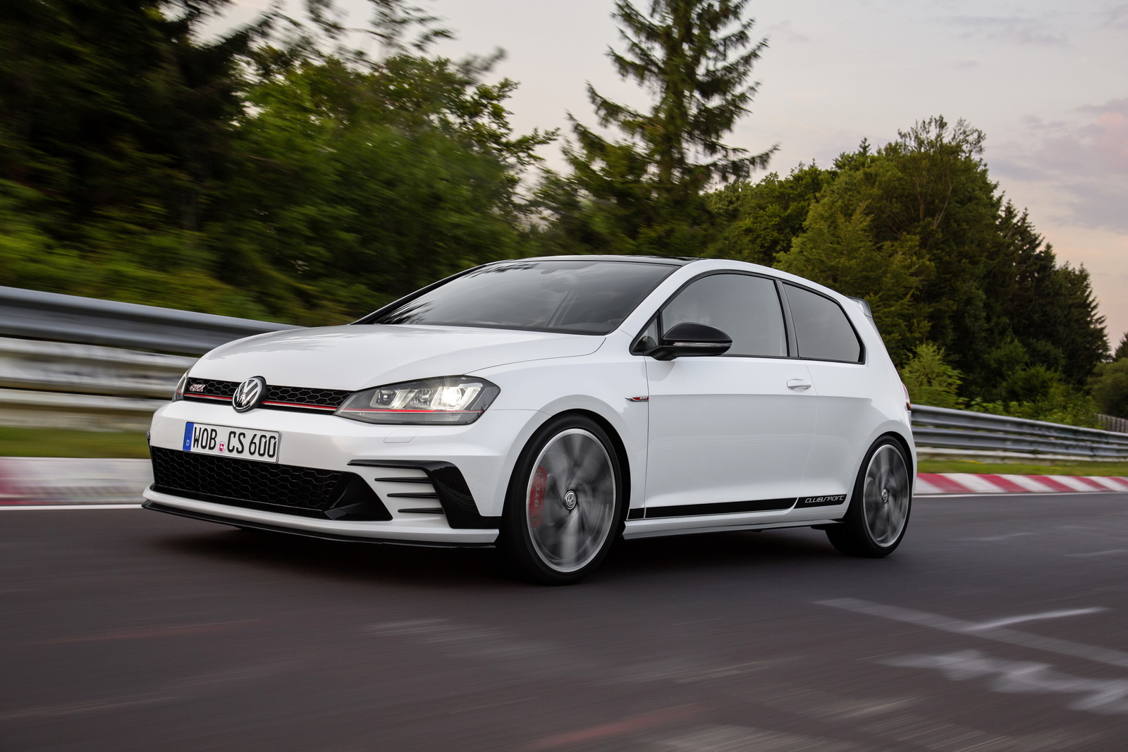 Berita, Golf GTI Clubsport Edition 40 1: Volkswagen : Varian GTI Kini Hanya Untuk Polo, Golf dan Up Saja