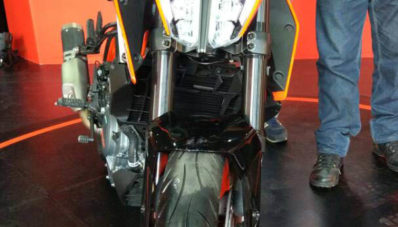 KTM Indonesia Resmi Rilis KTM Duke 250 dan Duke 390 Terbaru KTM Indonesia Resmi Rilis KTM Duke 250 dan Duke 390 Terbaru