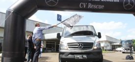 Lebaran-Rescue-2017-Mercedes-Benz-Indonesia