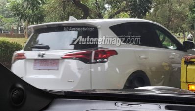 Toyota RAV4 2017 Tertangkap Kamera di Jalanan Jakarta Toyota RAV4 2017 Tertangkap Kamera di Jalanan Jakarta