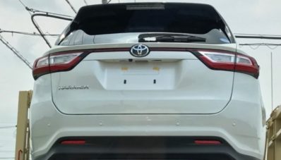 Penampakan Toyota Harrier Facelift tanpa Kamuflase Beredar!