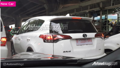 Toyota RAV4 2017 Tertangkap Kamera di Jalanan Jakarta Toyota RAV4 2017 Tertangkap Kamera di Jalanan Jakarta