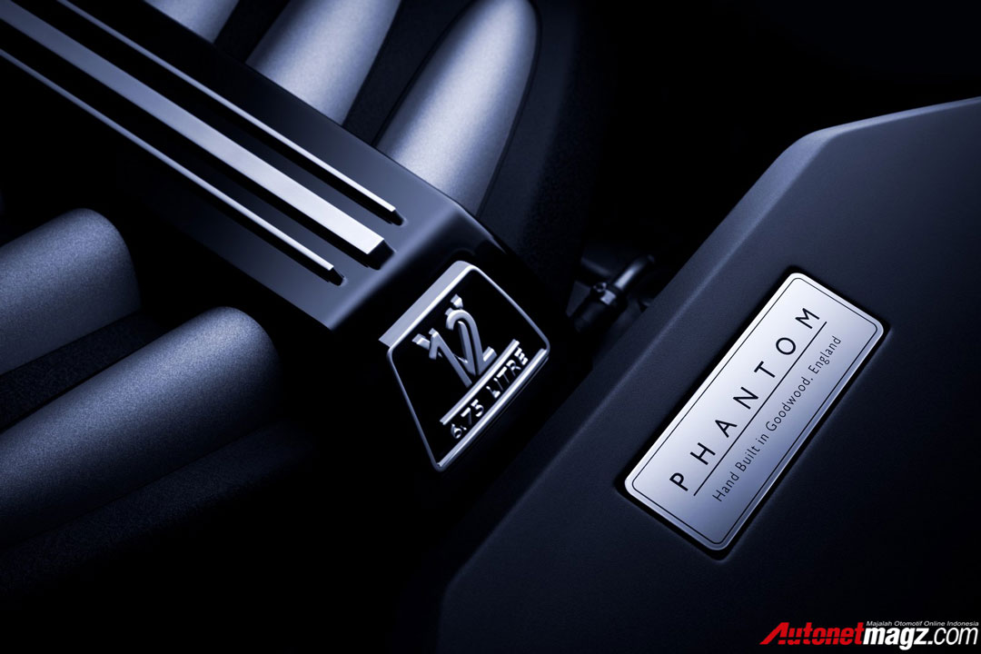 Mobil Baru, Rolls-Royce-Phantom-Front-engine-AutonetMagz: Rolls-Royce Phantom VIII : Kemewahan yang HQQ