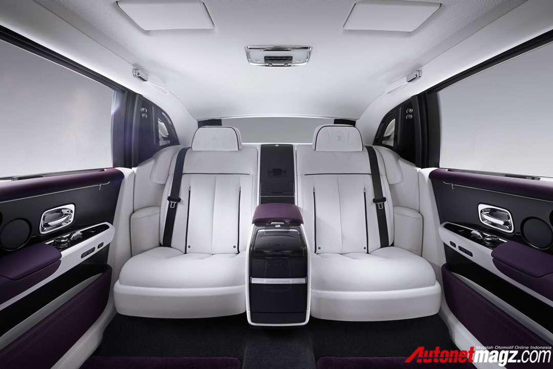 Mobil Baru, Rolls-Royce-Phantom-back-seat-AutonetMagz: Rolls-Royce Phantom VIII : Kemewahan yang HQQ