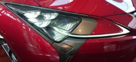sorot lampu Lexus LC500