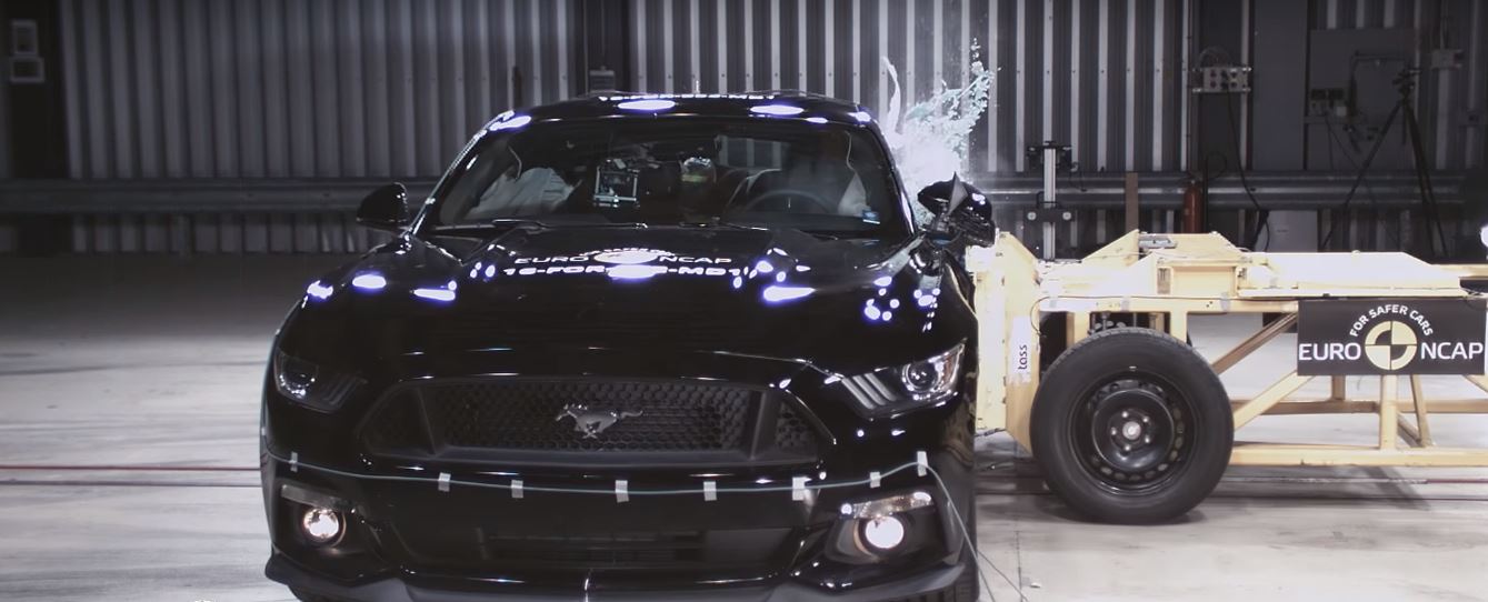 Ford, euro ncap ford mustang side impact crash test: Tes Tabrak Ford Mustang : Dulu 2 Bintang, Kini 3 Bintang