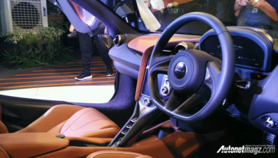 McLaren 720S Akhirnya Diperkenalkan, Supercar Yang Nyaris Sempurna! McLaren 720S Akhirnya Diperkenalkan, Supercar Yang Nyaris Sempurna!