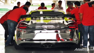 Porsche Cayman GT4 Clubsport : Adik 911 Kini Siap Balapan! Porsche Cayman GT4 Clubsport : Adik 911 Kini Siap Balapan!