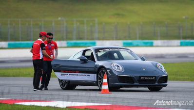 Porsche Media Driving Academy 2017 : Yuk Simak Materi Berkendara ala Porsche!