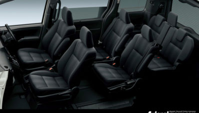 Iklan Lulus Sensor, Toyota Voxy Siap Dirilis di Indonesia Iklan Lulus Sensor, Toyota Voxy Siap Dirilis di Indonesia