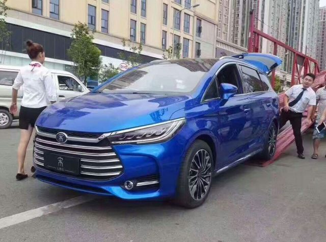 BYD Song Max Hybrid Tembus 446 hp dan 740 Nm BYD Song Max Hybrid Tembus 446 hp dan 740 Nm