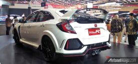 Honda Civic Type R FK8 Indonesia GIIAS 2017 di depan