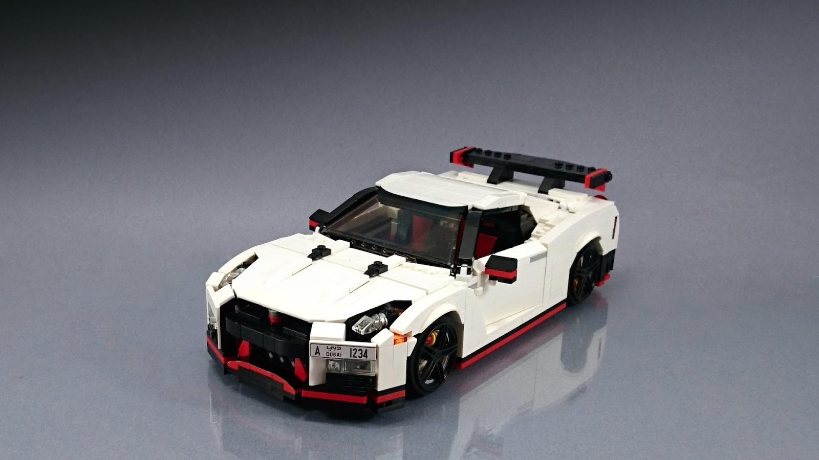 Hot Stuff, Lego-Nissan-GT-R-Nismo-Model-2: Nissan GT-R Nismo Tidak Resmi dalam Wujud LEGO
