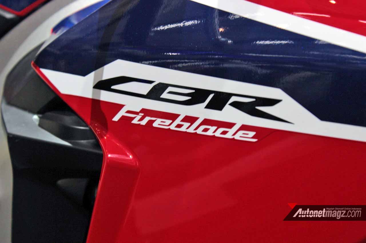 Mobil Baru, harga Honda CBR1000RR FireBlade SP: GIIAS 2017 : Honda CBR1000RR Fireblade SP Resmi Dijual, 699 Juta Rupiah