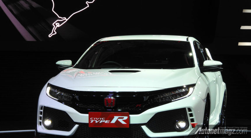 GIIAS 2017 : 4 Hari Pameran, Honda Civic Type R Laku 15 Unit! GIIAS 2017 : 4 Hari Pameran, Honda Civic Type R Laku 15 Unit!