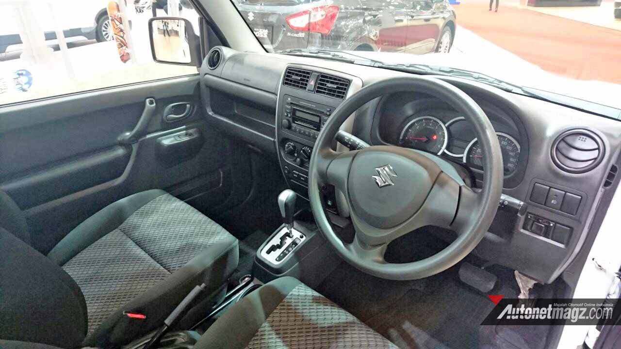 Berita, interior Suzuki Jimny GIIAS 2017: GIIAS 2017 : Suzuki Jimny Resmi Diluncurkan, Unit Sudah Habis