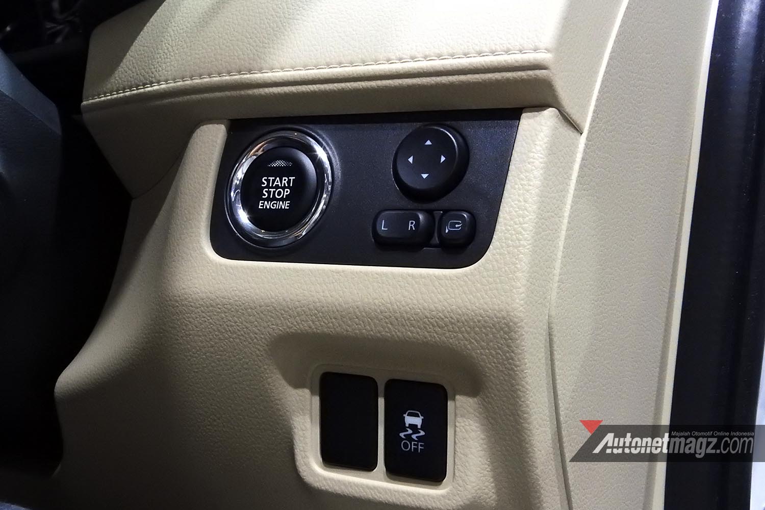Mitsubishi, start stop engine button tombol dan stability control mitsubishi xpander giias 2017 indonesia: First Impression Review Mitsubishi Xpander 2017 Indonesia