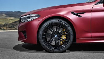 BMW M5 2018 Resmi Diluncurkan, Tenaga Tembus 600 PS BMW M5 2018 Resmi Diluncurkan, Tenaga Tembus 600 PS