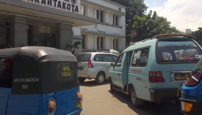 Seluruh Angkot Harus Menggunakan AC Pada 2018 Seluruh Angkot Harus Menggunakan AC Pada 2018