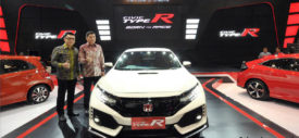 Resmi Sapa Surabaya, Honda Civic Type R Curi Perhatian