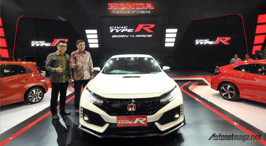 Resmi Sapa Surabaya, Honda Civic Type R Curi Perhatian Resmi Sapa Surabaya, Honda Civic Type R Curi Perhatian