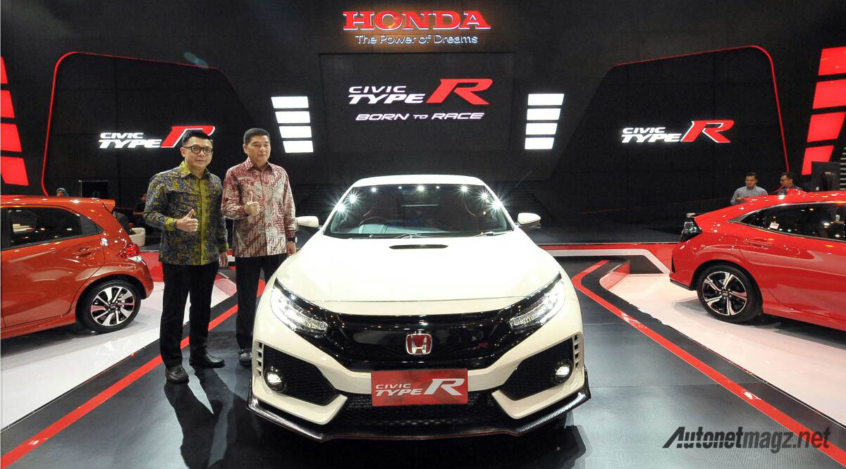Honda, honda civic type r giias surabaya: Resmi Sapa Surabaya, Honda Civic Type R Curi Perhatian