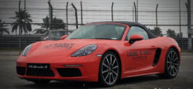 porsche 911 turbo s acceleration licence to thrill