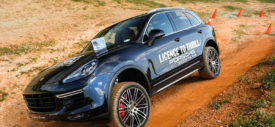 porsche cayenne turbo off road track licence to thrill