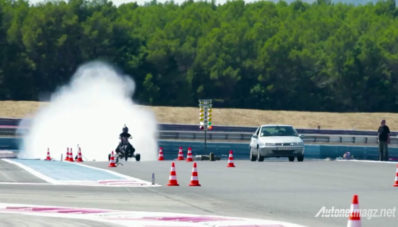 Gokil, Sepeda Berpendorong Air Ini Lari 0-100 Dalam 0,5 Detik! Gokil, Sepeda Berpendorong Air Ini Lari 0-100 Dalam 0,5 Detik!
