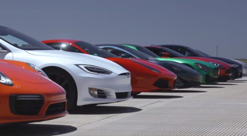 World’s Greatest Drag Race 7 : Saat Dinosaurus Disetrum World’s Greatest Drag Race 7 : Saat Dinosaurus Disetrum