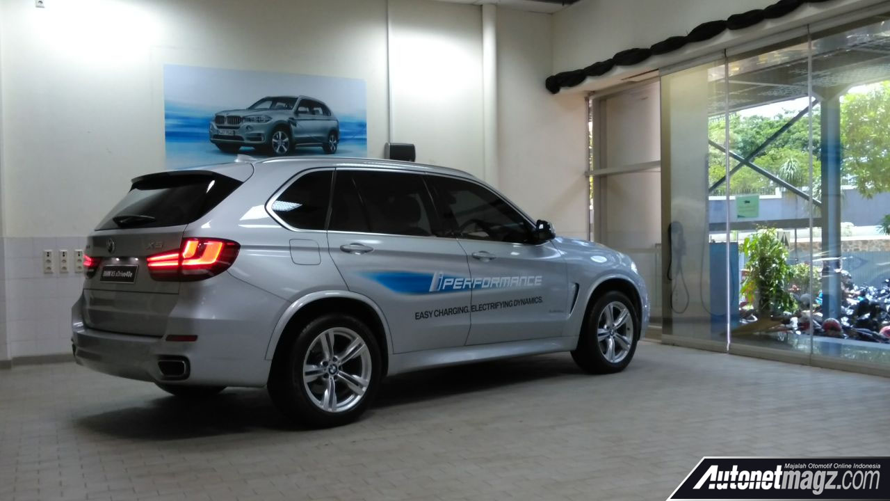 Berita, BMW X5 xDrive40e iPerformance: Sambut Hari Listrik Nasional, BMW Loka Karya Kendaraan Listriknya