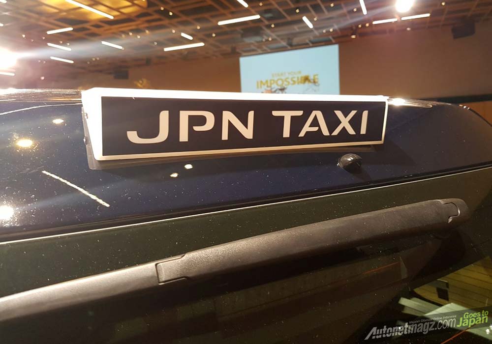 Berita, Lampu-taksi-Toyota-JPN-Taxi-label: Tokyo Motor Show 2017 : Toyota JPN Taxi, Taksi Hybrid Khusus Untuk Jepang