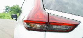 lampu depan Mitsubishi Xpander