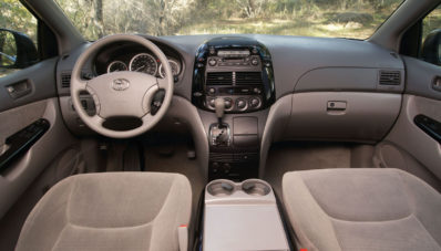 Ratusan Ribu Toyota Sienna Di-Recall Karena Bisa Meluncur Sendiri Ratusan Ribu Toyota Sienna Di-Recall Karena Bisa Meluncur Sendiri