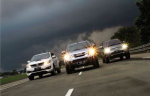 Toyota Kijang, Isuzu Panther, Mitsubishi Kuda : Merindukan Persaingan Sengit Trio Jepang Toyota Kijang, Isuzu Panther, Mitsubishi Kuda : Merindukan Persaingan Sengit Trio Jepang