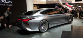 sisi samping Lexus LS+ Concept