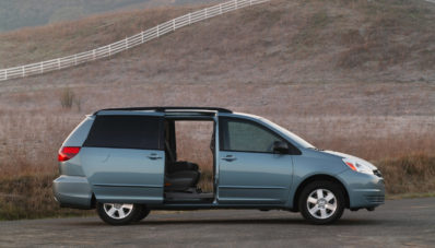 Ratusan Ribu Toyota Sienna Di-Recall Karena Bisa Meluncur Sendiri Ratusan Ribu Toyota Sienna Di-Recall Karena Bisa Meluncur Sendiri