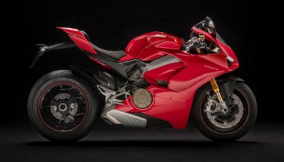 EICMA 2017 : Ducati Panigale V4 Akhirnya Diluncurkan, Tenaganya Edan EICMA 2017 : Ducati Panigale V4 Akhirnya Diluncurkan, Tenaganya Edan